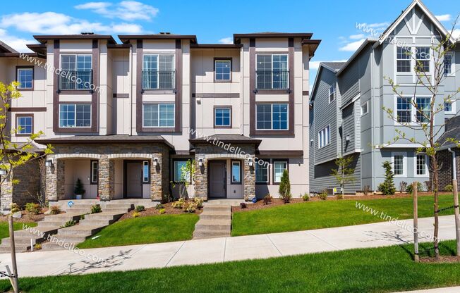 3 Bedroom 2.5 Bathroom Stunner with Covered Patio and Attached Garage
