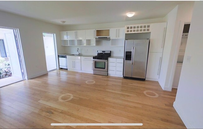 7930-7950 Tatum Waterway Drive