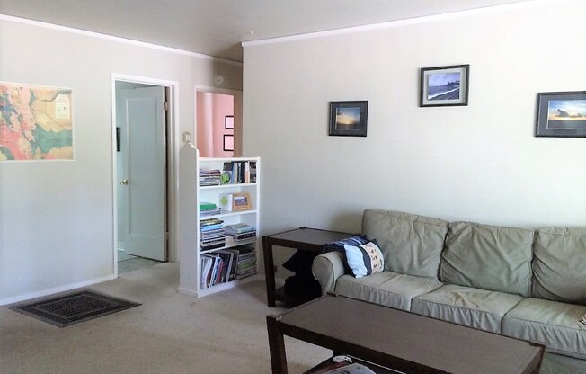 2 beds, 1 bath, $1,900