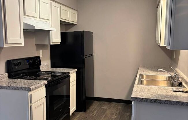 2 beds, 2 baths, $1,099, Unit 1507-04