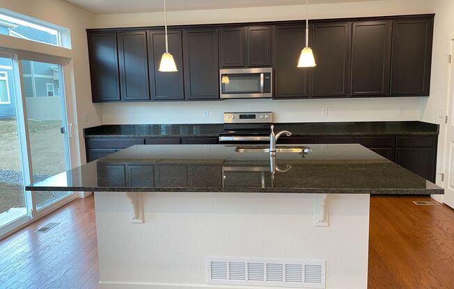 Stunning 4 bed 3.5 bath in Johnstown. Available in July!