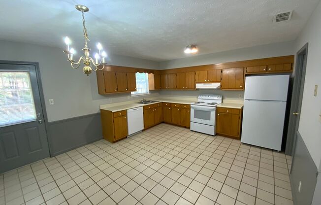 2 beds, 1.5 baths, $995