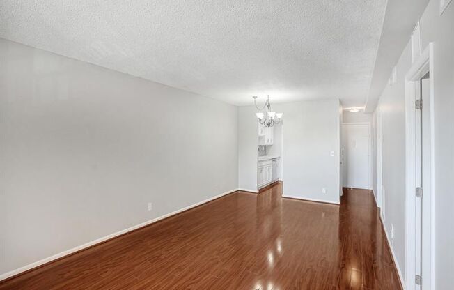 200 S Birch Rd