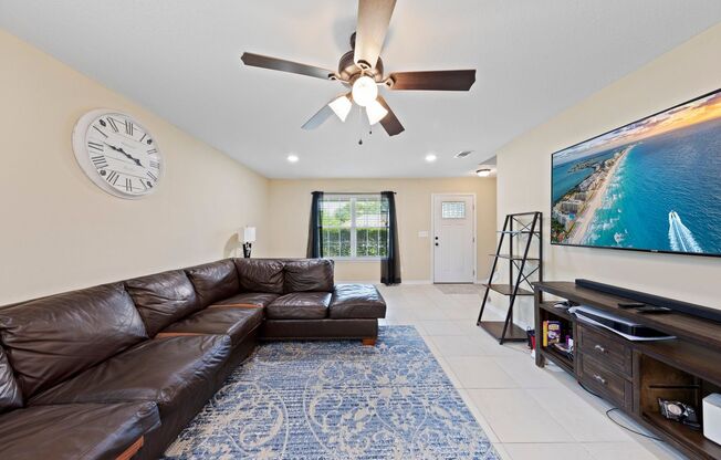 Spacious townhome in IDEAL location!!!