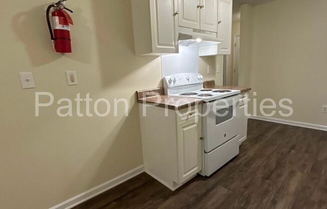 2 beds, 1 bath, 1,000 sqft, $825, Unit 12