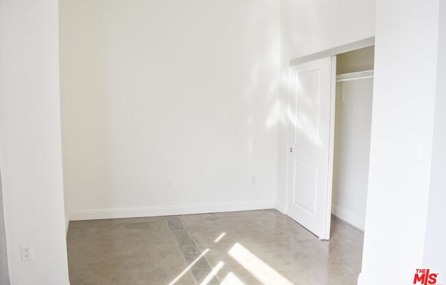 Studio, 1 bath, 637 sqft, $1,750, Unit 407