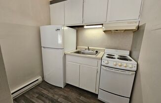 Studio, 1 bath, $495, Unit 202