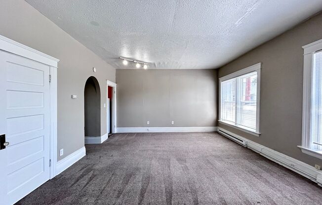Studio, 1 bath, 500 sqft, $1,095, Unit 08
