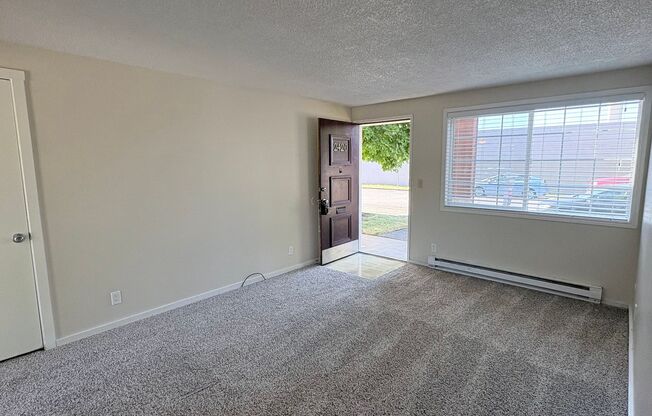 C2402 - Maple Court Apartments