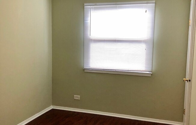 2 beds, 1 bath, 650 sqft, $1,600, Unit 1622-A