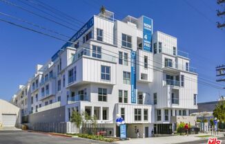4210 DE REY AVE