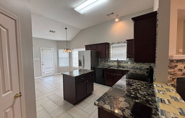 Welcome to 6818 Manslick Rd!