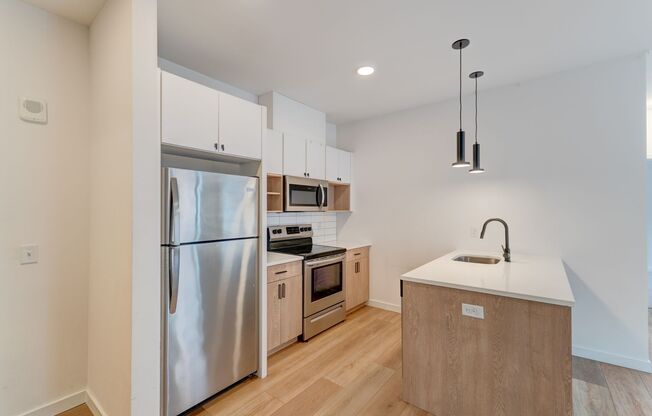 2 beds, 1 bath, 765 sqft, $3,095, Unit The Elm - 503