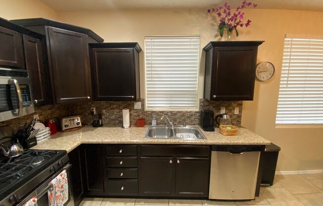 3 beds, 2 baths, 1,874 sqft, $2,200, Unit 209 Landing Trail NE