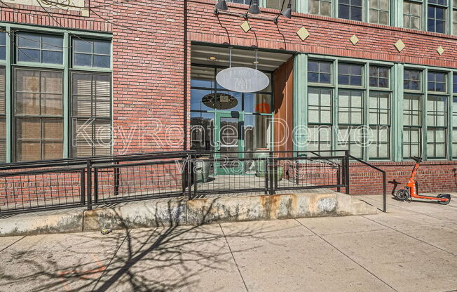 2441 N BROADWAY