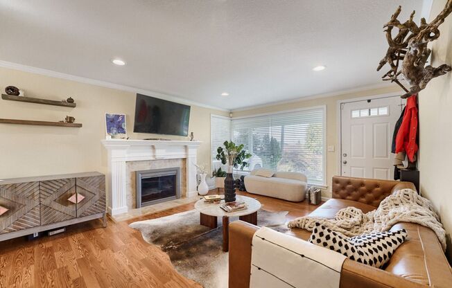 Charming 3-Bedroom Lakeridge Home with Large Fenced Backyard