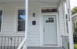 2112 Dinwiddie Ave