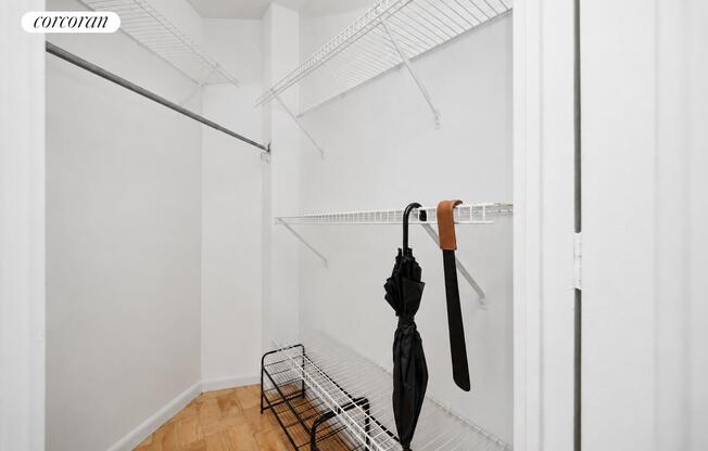 1 bed, 2 baths, 900 sqft, $5,000, Unit 35D