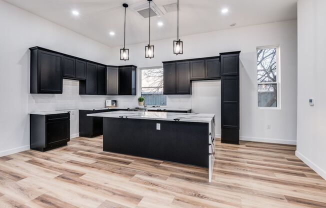 Spacious Townhouse in Dallas