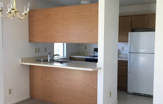 2 beds, 1 bath, 850 sqft, $1,700, Unit #1