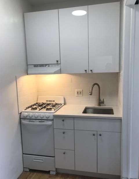 50 MACDOUGAL ST