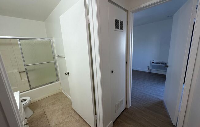 1 bed, 1 bath, 500 sqft, $1,700, Unit Unit 301