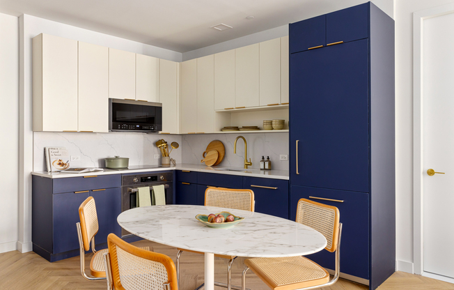 1 bed, 1 bath, $6,200, Unit 412