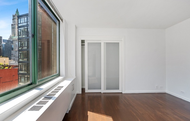295 GREENWICH ST