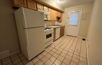 3 beds, 1 bath, 1,000 sqft, $1,150, Unit 2459