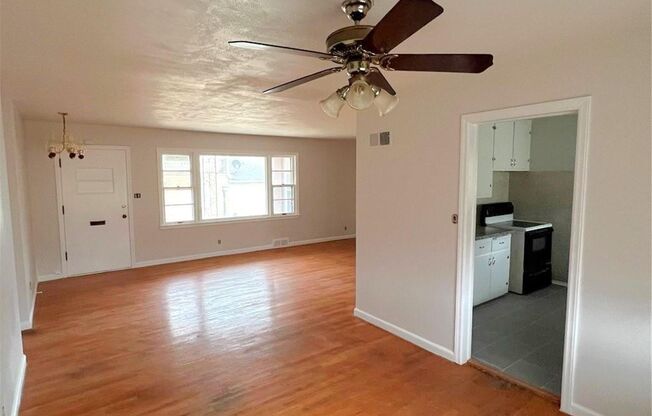 800-802 E 75th Terrace - Duplex