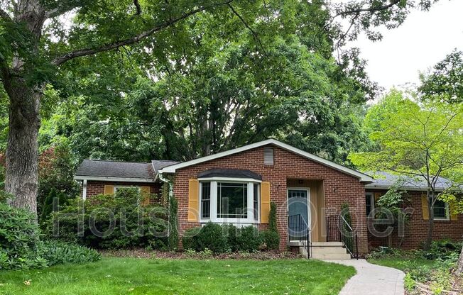 8 OAKWILDE DR
