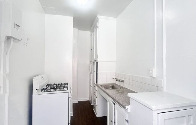 Studio, 1 bath, $1,395, Unit 23