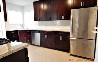 3 beds, 2 baths, 1,300 sqft, $1,600