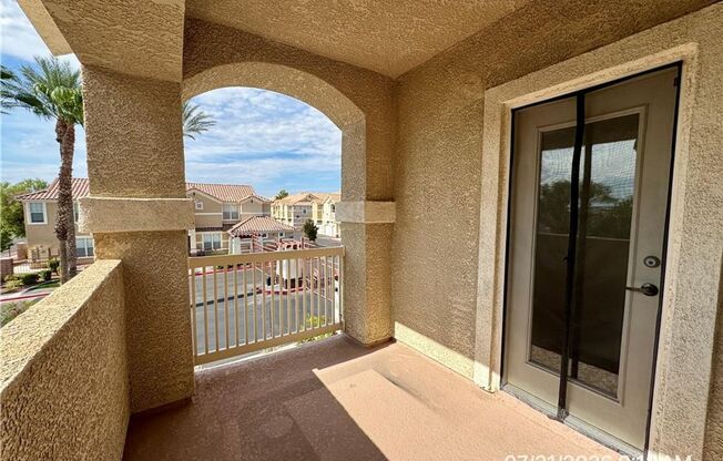 2 beds, 2 baths, $1,550, Unit Building 1