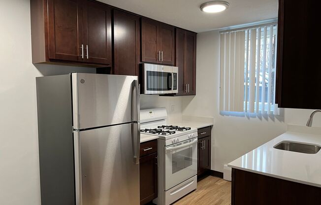 1 bed, 1 bath, 775 sqft, $1,100, Unit 3701-001