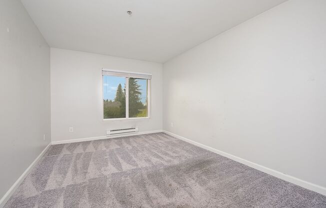 2 beds, 2 baths, 865 sqft, $2,350, Unit 2-204