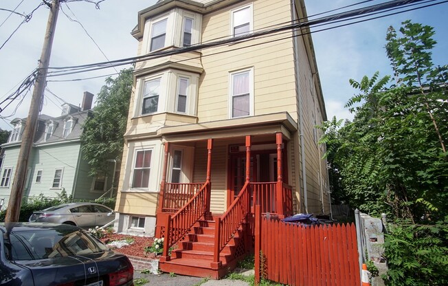 4 BURTON AVE