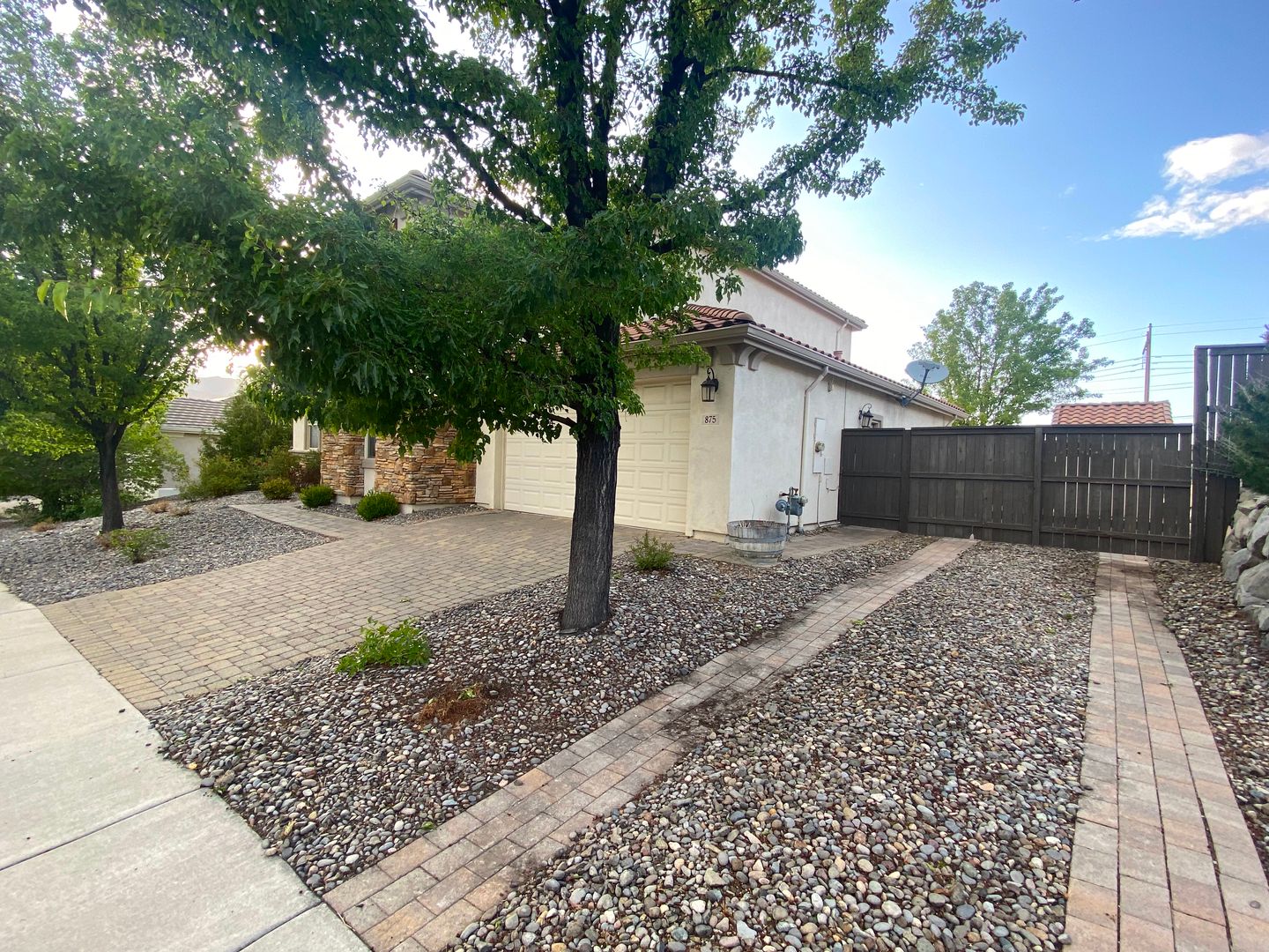 Top of the Hill - Gorgeous 5 Bedroom 3 Bath Reno House 3,160 sf