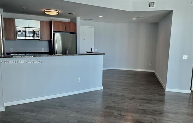 1 bed, 1.5 baths, $3,000, Unit # 2705