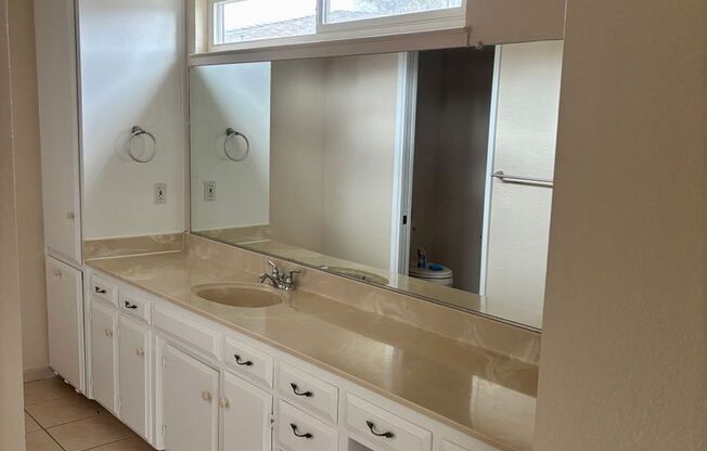 Honey-Stop The Car! This house has it all! 3/2 with Pool!!!  Please read entire ad for viewings!