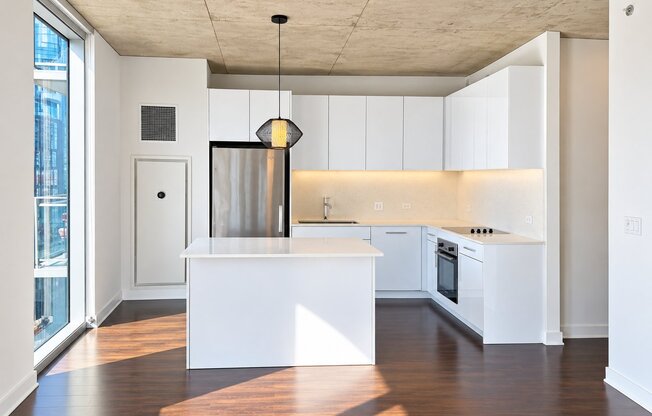222 W ILLINOIS