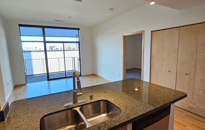 1 bed, 1 bath, 790 sqft, $1,750, Unit 313