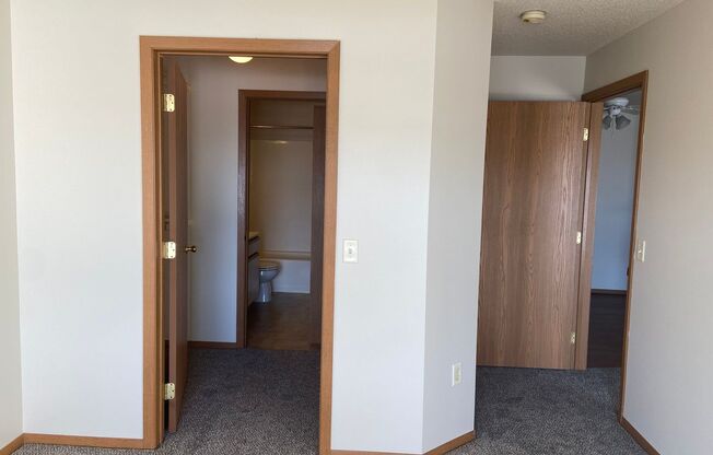 2 beds, 1 bath, 825 sqft, $993, Unit 313N