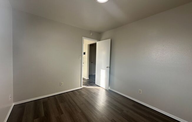 3 beds, 1 bath, $1,095