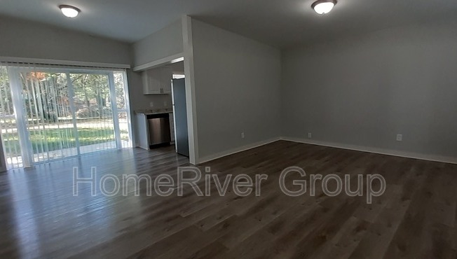 6110 PERRINE DR