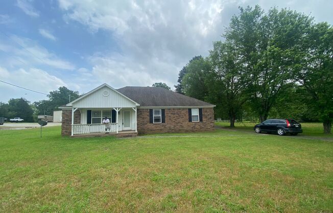 3/2 - 1683 sqft. Home for Lease @ 3391 Hwy. 36, Searcy ($1600)
