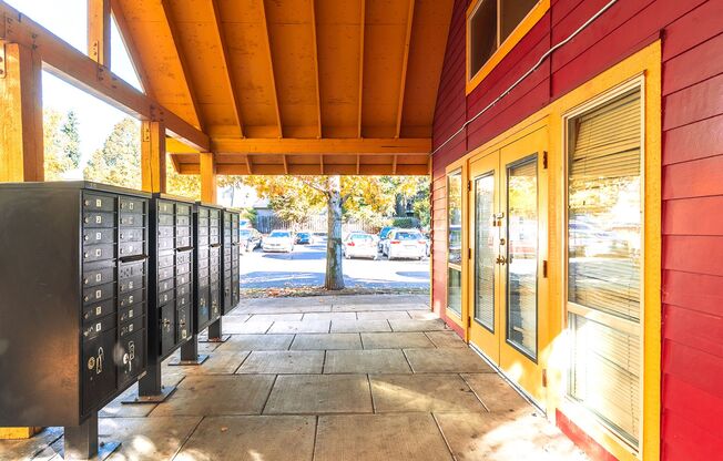 INCOME RESTRICTED Affordable Apartments in Hazelwood!