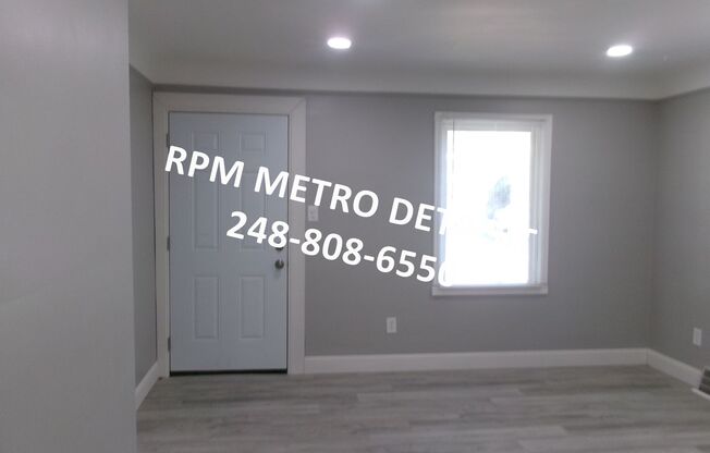 3 beds, 1 bath, $1,595, Unit (OM)