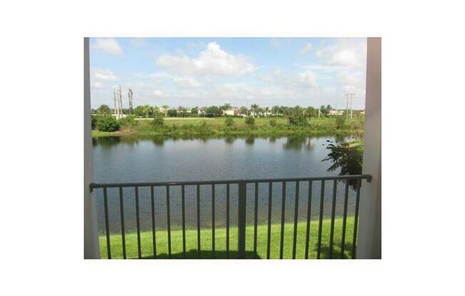 3 beds, 2 baths, $2,595, Unit # 302