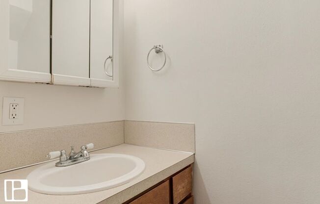 2 beds, 1.5 baths, 1,100 sqft, $1,750, Unit 45